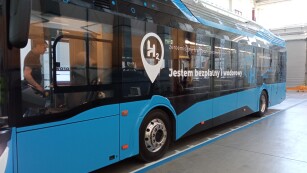 autobus wodorowy w firmie arth-bus