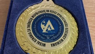 medal dla ZSSS za współpracę na rzecz społeczności dzielnicy Wieniawa